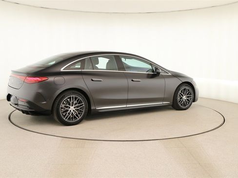 Used 2024 Mercedes-Benz EQE 500 4MATIC Sedan w/ AMG Line Exterior Package image 7