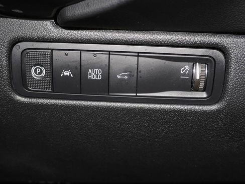 Used 2025 Chevrolet Equinox EV RS FWD image 25