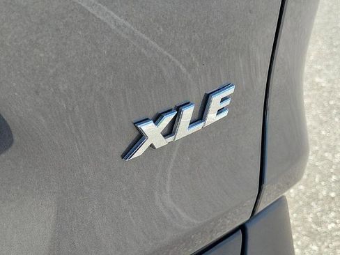 Used 2023 Toyota RAV4 XLE w/ Convenience Package image 9