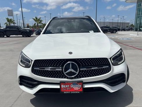 Used 2022 Mercedes-Benz GLC 300 4MATIC image 2