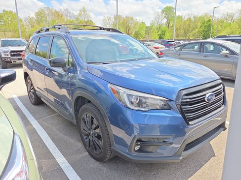 Used 2022 Subaru Ascent Onyx Edition image 2