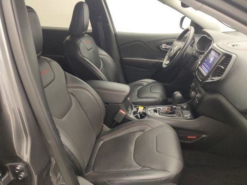 Used 2019 Jeep Cherokee Trailhawk image 21