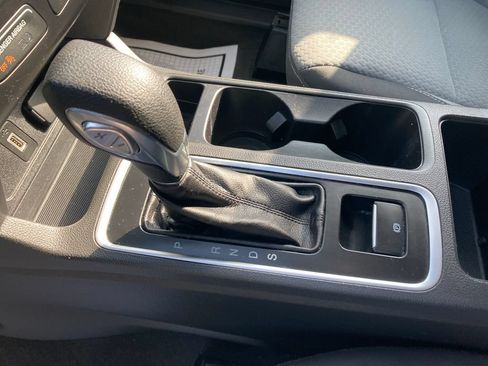Used 2018 Ford Escape SE w/ SE Sync 3 Package AWD/4WD image 28