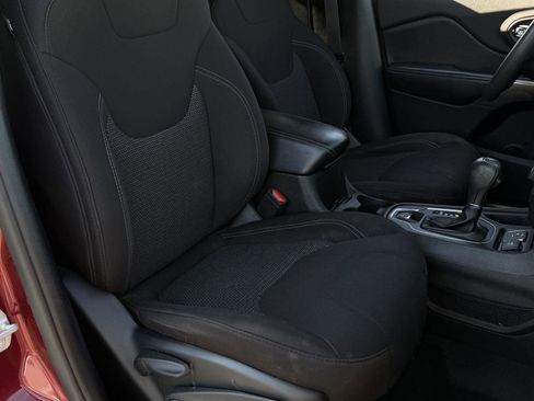 Used 2020 Jeep Cherokee Latitude image 22