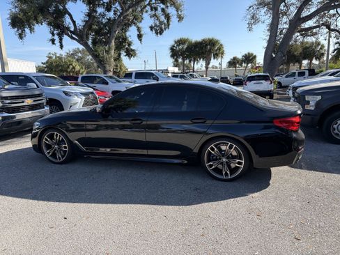 Used 2020 BMW M550i xDrive w/ Dynamic Handling Package image 4