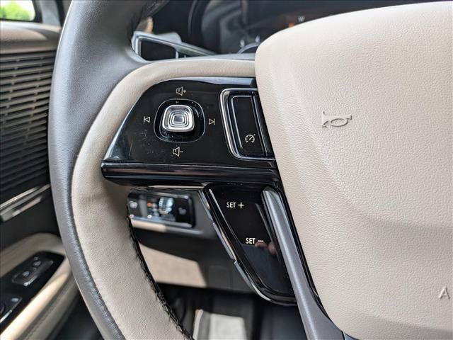 Used 2022 Lincoln Corsair AWD w/ Equipment Group 101A image 33
