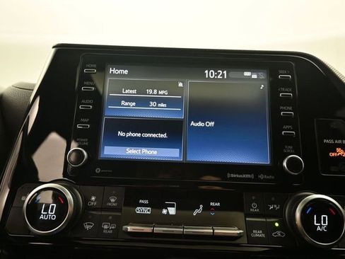 Used 2021 Toyota Highlander XSE FWD image 13