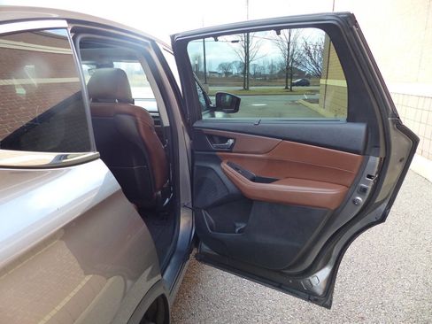 Used 2024 Acura MDX SH-AWD w/ Technology Package image 37