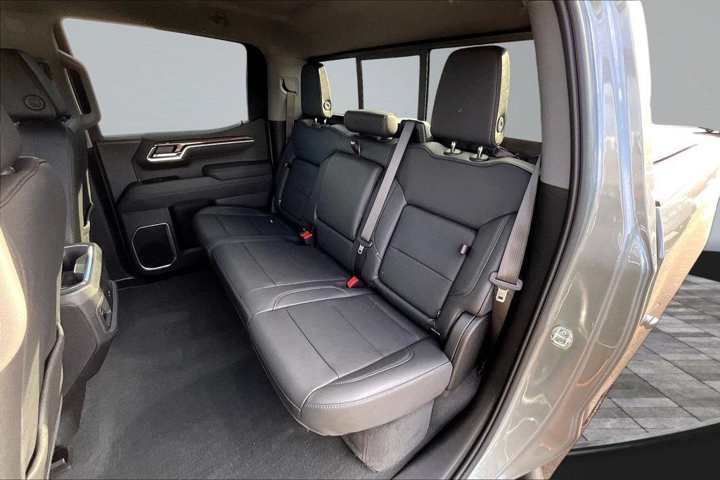 Used 2026 Chevrolet Silverado 1500 RST w/ Redline Edition AWD/4WD image 23