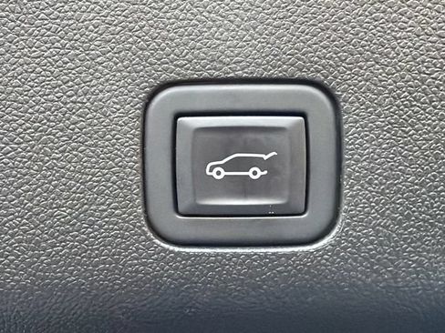 Used 2023 Chevrolet Tahoe High Country AWD/4WD image 19