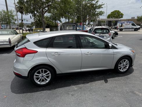 Used 2018 Ford Focus SE image 4