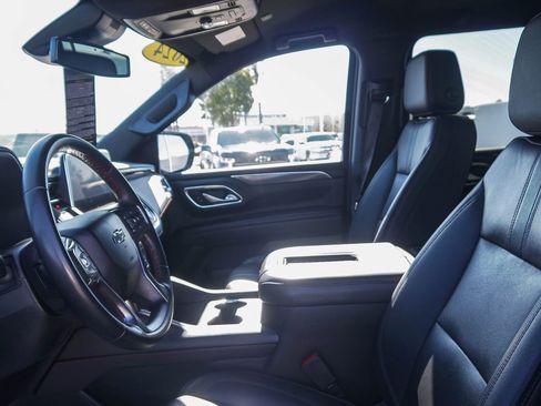 Used 2024 Chevrolet Suburban RST RWD image 18