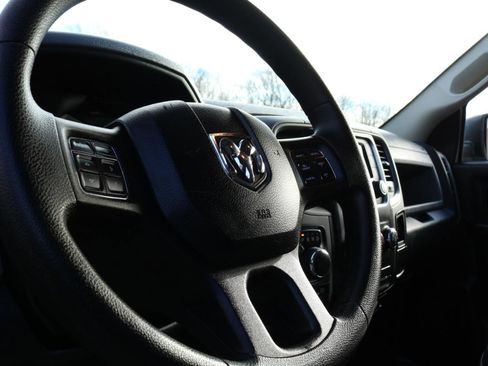 Used 2015 RAM 1500 Express image 27