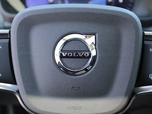Used 2026 Volvo XC40 B5 Plus w/ Protection Package Premier AWD/4WD image 13