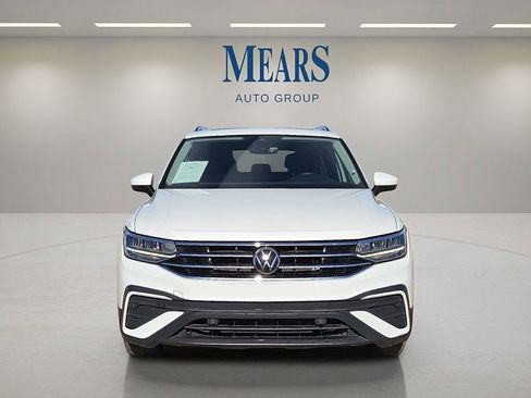 Used 2023 Volkswagen Tiguan SE image 8