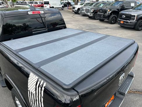 Used 2019 RAM 1500 Laramie AWD/4WD image 22