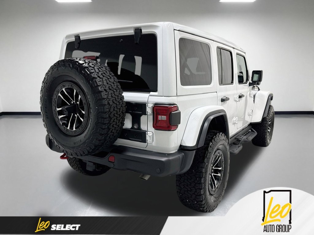 Used 2024 Jeep Wrangler Unlimited Rubicon AWD/4WD image 8