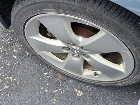 Used 2014 Toyota Prius Four image 12