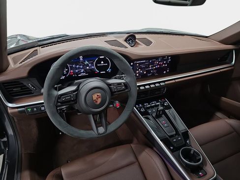 Certified 2026 Porsche 911 Targa 4 GTS AWD/4WD image 12
