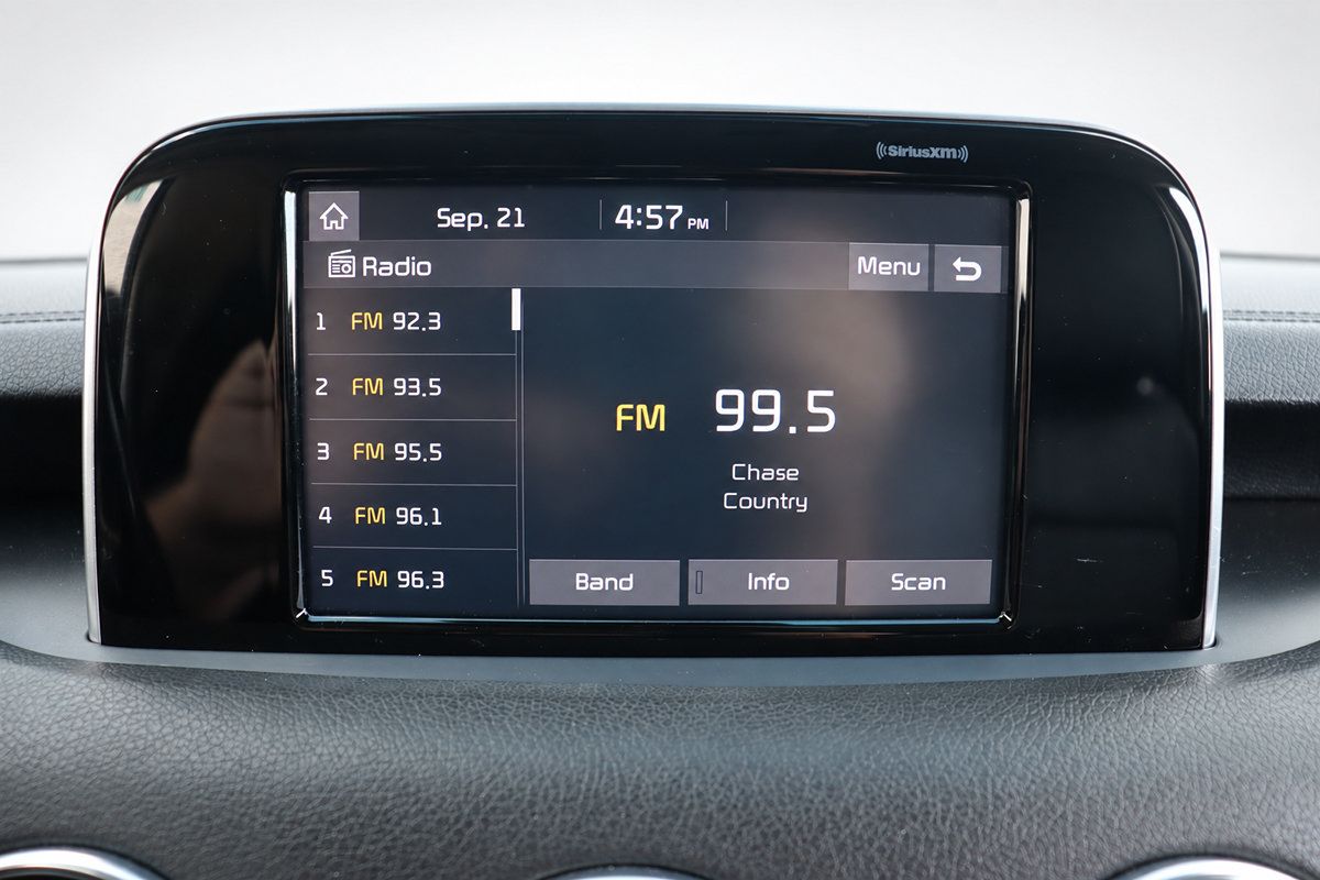 Used 2019 Kia Stinger RWD image 35