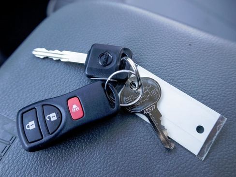 Used 2019 Nissan NV 2500 SV w/ Navigation Package image 25