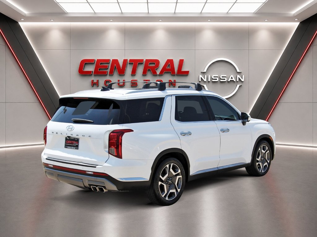 Used 2023 Hyundai Palisade Limited FWD image 4