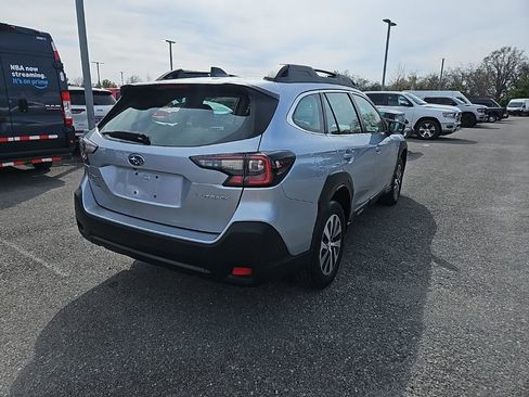 Used 2024 Subaru Outback 2.5i image 7