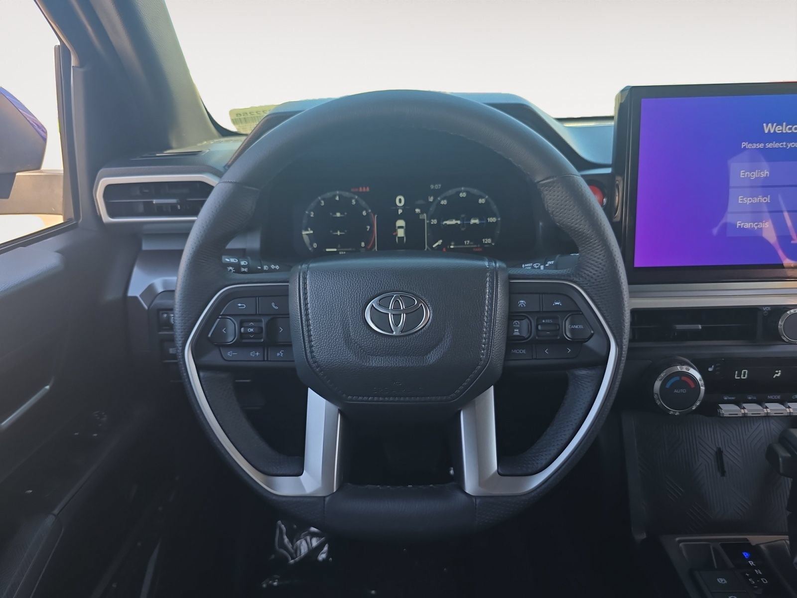 Certified 2025 Toyota Tacoma TRD Off-Road AWD/4WD image 12