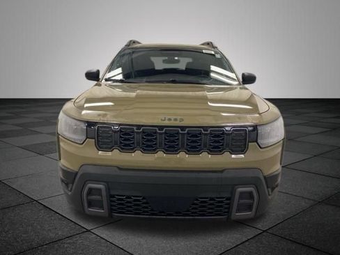 Used 2026 Jeep Cherokee Laredo AWD/4WD image 2