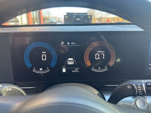 Used 2025 Hyundai Kona SEL image 17