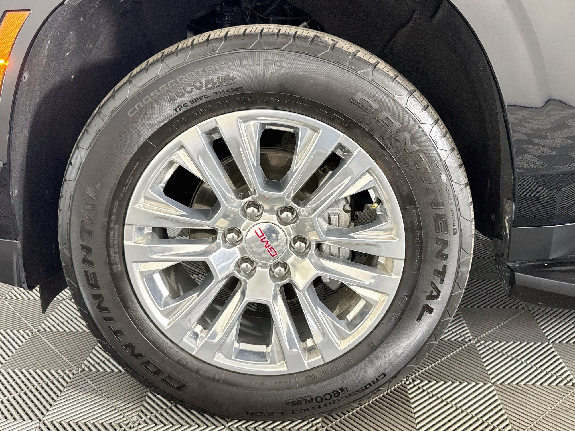 Used 2025 GMC Yukon Denali AWD/4WD image 35