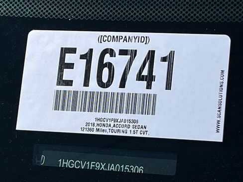 Used 2018 Honda Accord Touring image 2