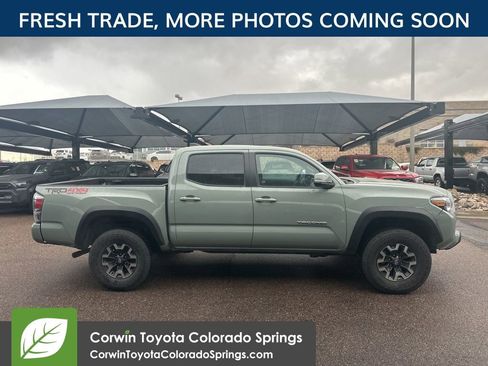 Used 2023 Toyota Tacoma TRD Off-Road w/ TRD Premium Off Road Package image 10