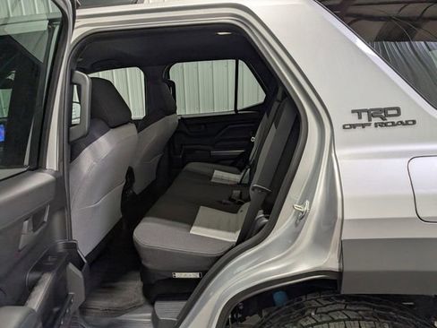 Used 2025 Toyota 4Runner TRD Off-Road AWD/4WD image 9