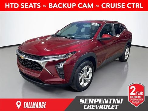 Used 2024 Chevrolet Trax LS w/ LS Convenience Package FWD image 1