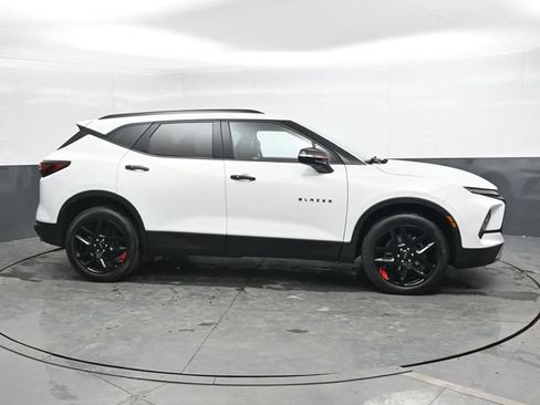 Used 2023 Chevrolet Blazer LT AWD/4WD image 5