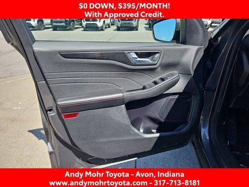 Used 2022 Ford Escape SEL w/ SEL Stealth AWD Package image 11