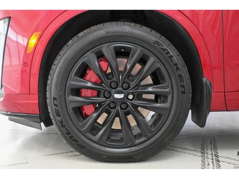 Certified 2023 Cadillac XT6 Sport w/ Platinum Package image 24