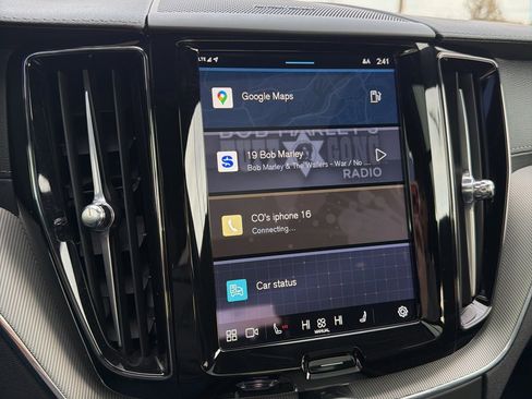 Used 2024 Volvo XC60 B5 Ultimate w/ Protection Package Premier image 21