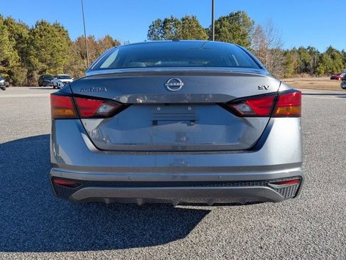 Certified 2024 Nissan Altima 2.5 SV image 5