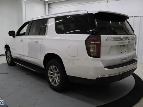 Used 2024 Chevrolet Suburban LT image 6