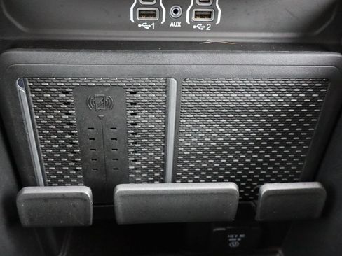 Used 2025 RAM 1500 Big Horn AWD/4WD image 16