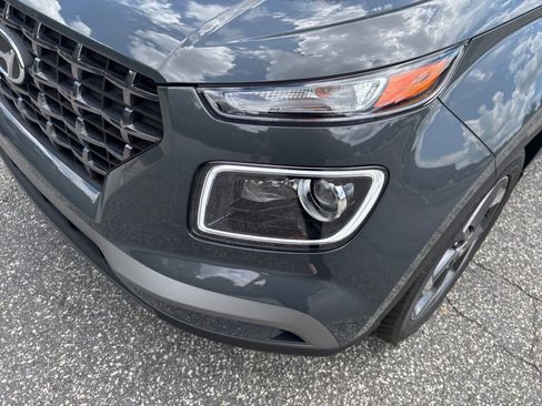 Certified 2025 Hyundai Venue Limited image 26