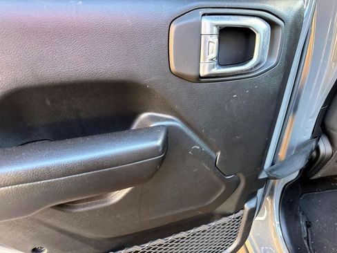 Used 2021 Jeep Wrangler Unlimited Rubicon 4xe w/ Cold Weather Group image 9