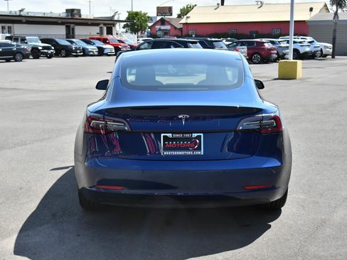 Used 2022 Tesla Model 3 Standard Range RWD image 7