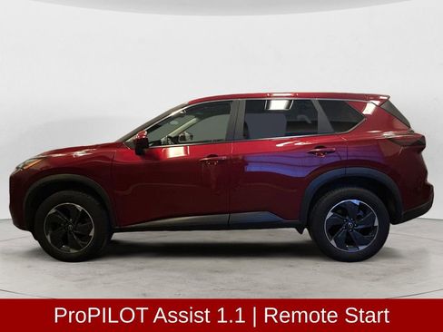 Used 2025 Nissan Rogue SV AWD/4WD image 2