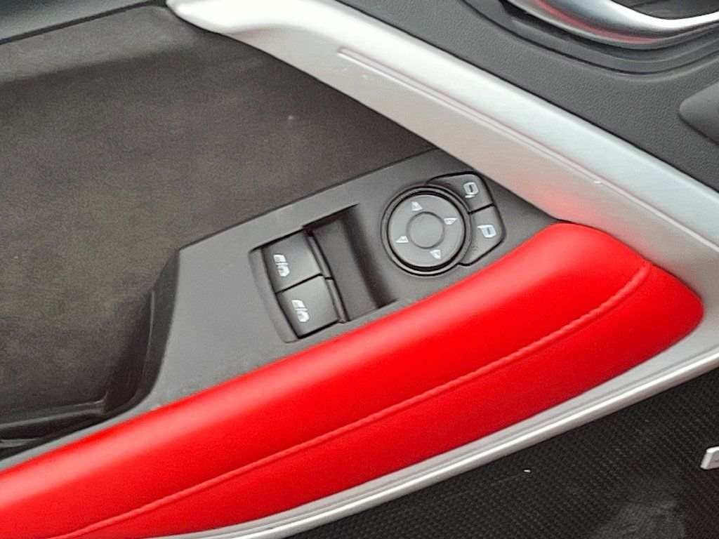 Used 2021 Chevrolet Camaro ZL1 RWD image 18