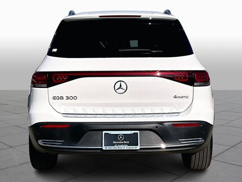 Used 2023 Mercedes-Benz EQB 300 4MATIC w/ Exclusive Package image 4
