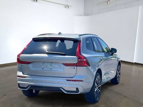 Used 2023 Volvo XC60 B5 Plus w/ Climate Package AWD/4WD image 7