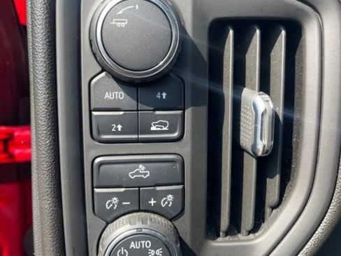 Used 2021 Chevrolet Silverado 1500 Custom AWD/4WD image 10